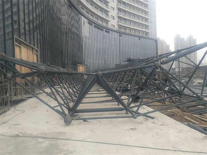 思茅万豪酒店雨棚网架